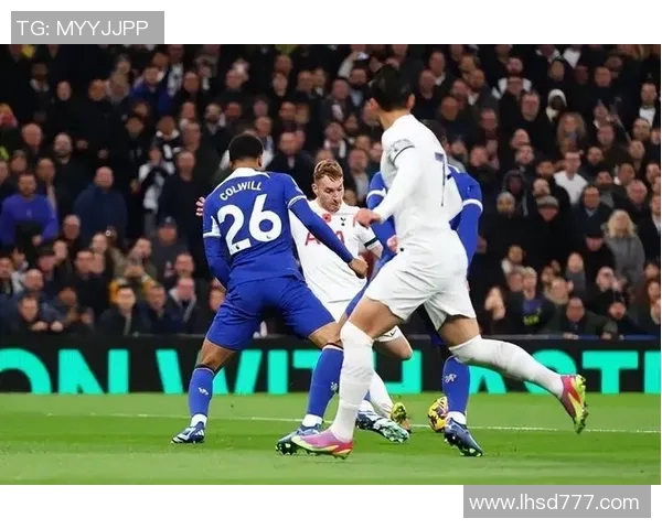 德甲激战：那不勒斯6比2大胜切尔西补时争议进球引发全场狂欢