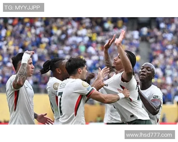 本菲卡逆转切尔西夺国王杯争议判罚引发全场热议